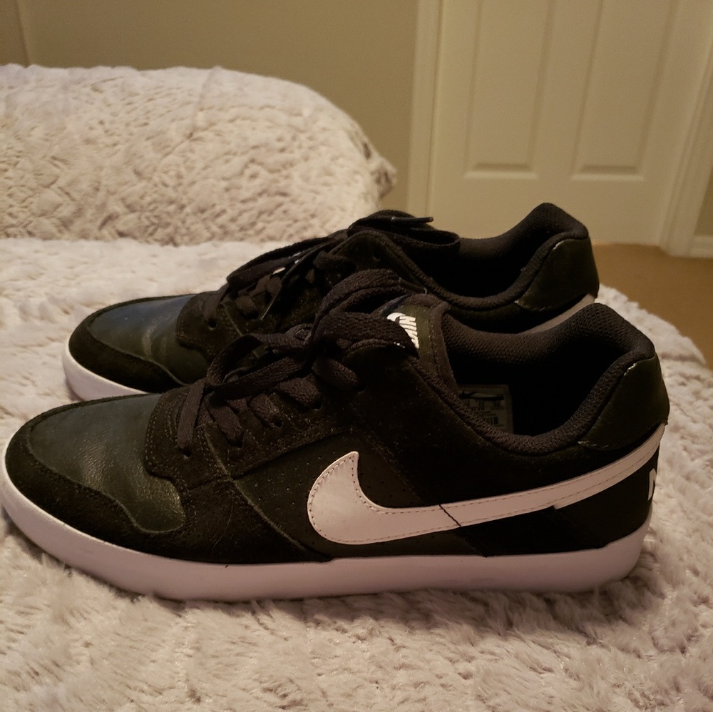 Nike mens sneakers
